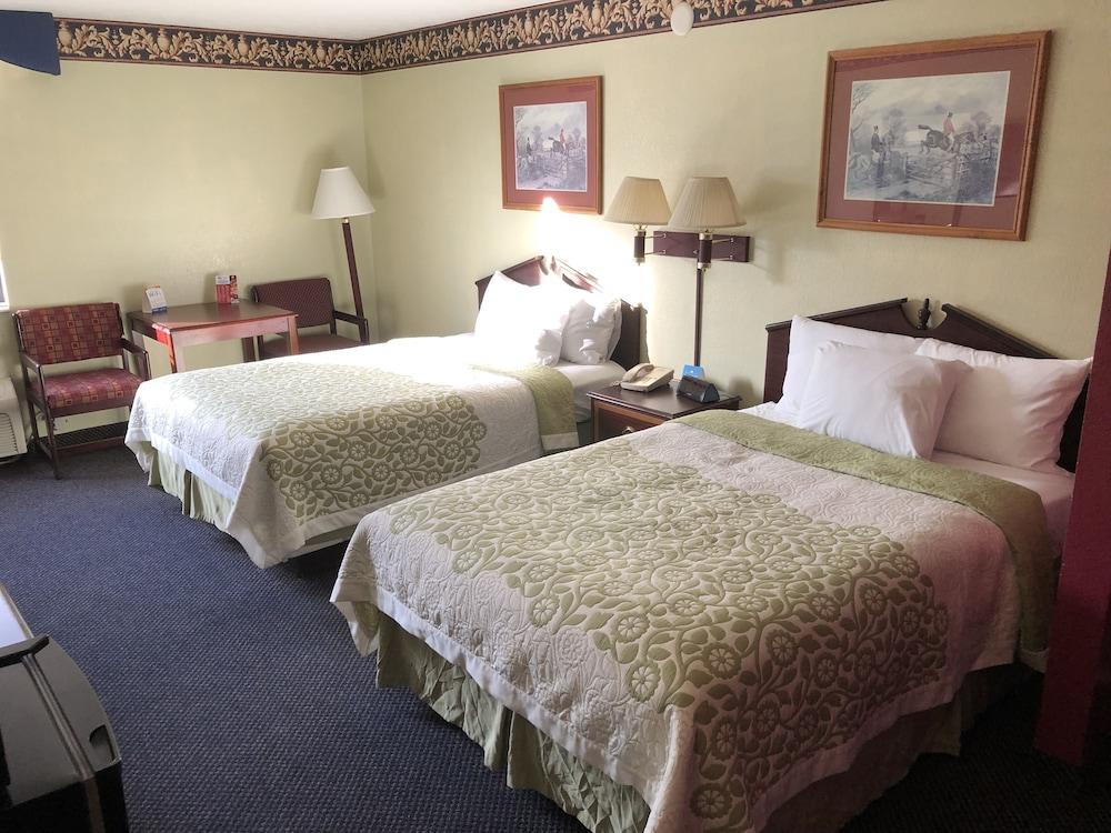 Days Inn & Suites By Wyndham Youngstown / Girard Ohio Экстерьер фото